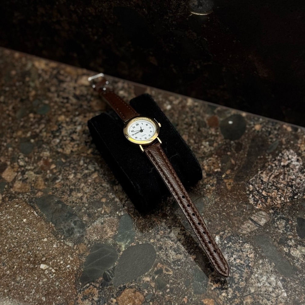Cute Brown Leather Strap Watch - Perfect for Business, Dinner, Couple Gift